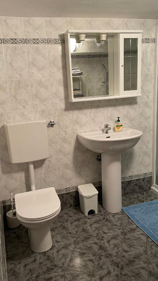 Apartma Zotler Apartment โคบาริด ภายนอก รูปภาพ